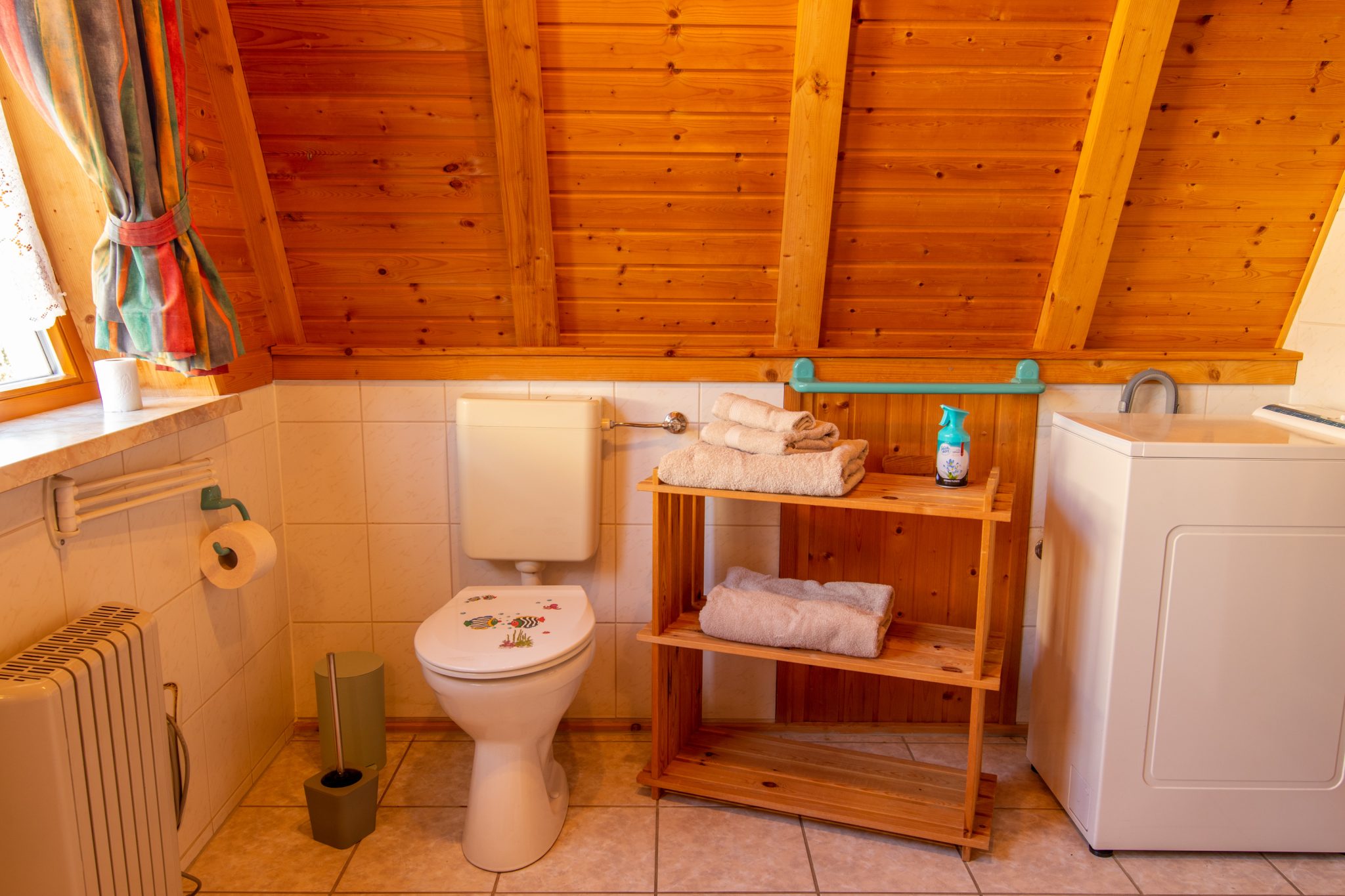 Finnhütte Backbord - Bad mit Dusche und Waschmaschine