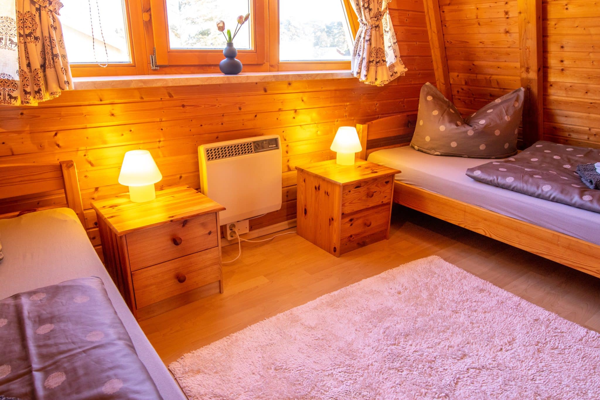 Finnhütte Backbord - Schlafzimmer mit 2 Einzelbetten